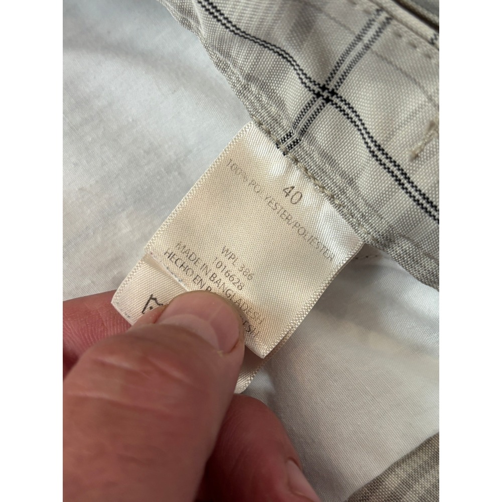 Haggar Mens Plaid Flat Front Golf Shorts Beige Gray Size 40 Polyester Casual - Picture 2 of 8